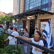 Palestinská vlajka na demosnstraci