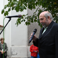 Luděk Švácha 6. na kandidátce koalice STAČILO! při projevu, nominován Českou stranou národně sociální